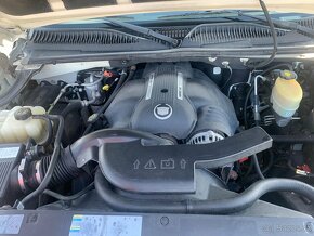 Cadillac Escalade 6.0 AWD 95.000 km - 17