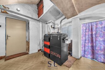 Prodej rodinného domu, 350 m2 - Velenice, ev.č. 01011 - 17