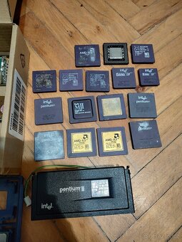 Sbírka starých procesoru 30 kusů - 17