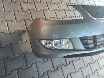 Skoda Fabia 2 facelift - přední nárazník - 17