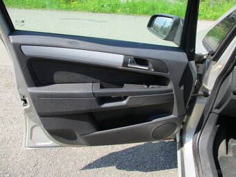 OPEL ZAFIRA 2.2 i - Tažné zařízení, 7 míst - 17