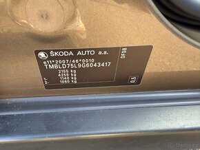 ► ŠKODA YETI 2,0 TDI 4x4-PARK. SENZORY, NEZAV. TOPENÍ,NAVI ◄ - 17
