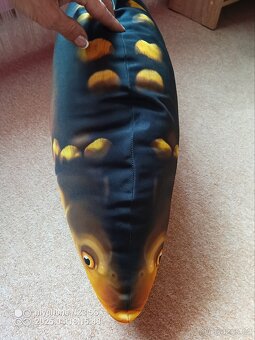 Polštářek KAPR LYSEC zn."GABY" vel."62cm + 90cm" - 17