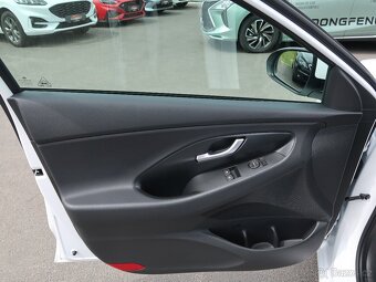 Hyundai i30 1.5DPi,70kW,Comfort,1majČR,tov.záruka,7tkm - 17