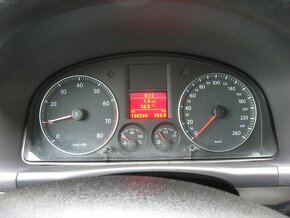 Volkswagen Touran 1.4i TSI 140PS Trendline - 17