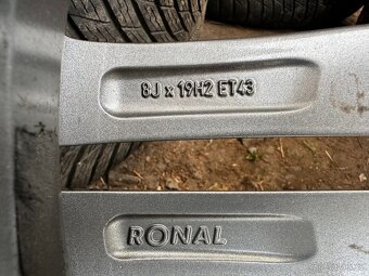 Mercedes E class W213 AMG R19 5x112 Zimní Michelin Alpin - 17