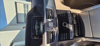 Mercedes-Benz Třídy E 3,0 E 350 Pobočka Kolín (2016) - 17