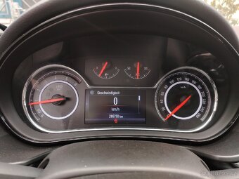 Opel Insignia 2016 / 2.0 Diesel / Facelift - 17