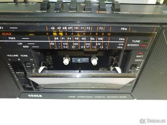 Radiomagnetofon Tesla KM 350 a RFT KR 650 - 17