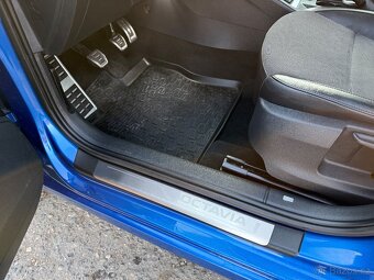 Octavia combi 3 2.0 tdi 110 kW elegance bixenony - 17