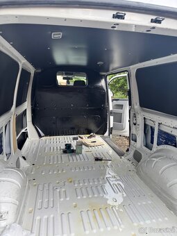 Transportér T5.1. Long  (CamperVan) - 17