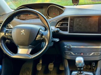 Peugeot 308 1.6HDI 88kw (málo najeto, nebourané, ČR) - 17