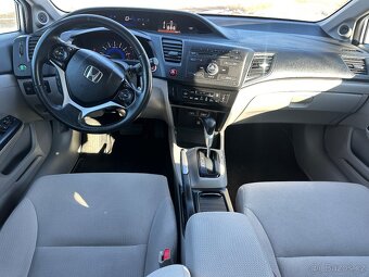 Honda Civic 1.8i automat - 17
