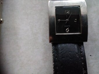 Prodám starší hodinky a budíky - nefunkční - 17
