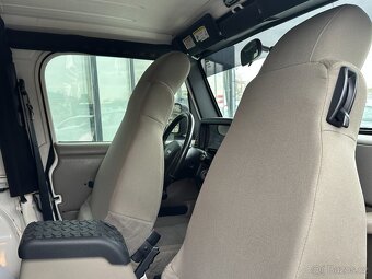 Jeep Wrangler 2005 - 17