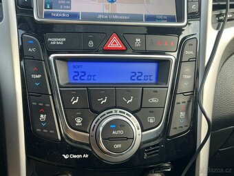 I30 Combi 1,6 CRDi - Automat - 2015 - 17