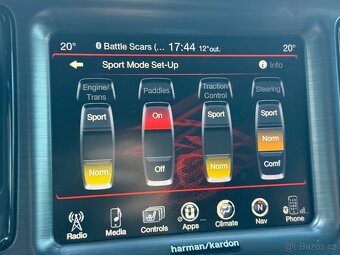 Dodge Challenger 6,4 - 17