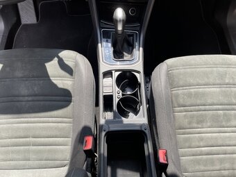 Volkswagen Touran 2.0 TDi Highline DSG 7 MÍST - 17