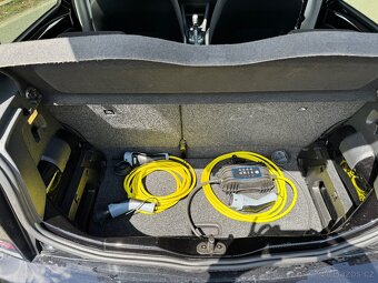VW e-Up - 17