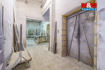Prodej výrobního objektu, 2100 m², K. Vary, ul. Sokolovská - 17