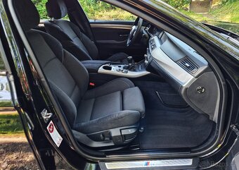 BMW 528i-F11- M-PAKET-MANUÁL-190KW-84TIS.KM-6-VÁLEC-TOP STAV - 17