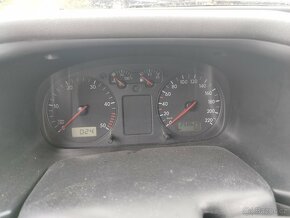 Volkswagen Caravelle 2.5 DTi  7.míst  Nová cena - 17