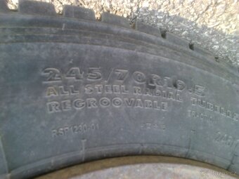 Pneu 245/70 R19.5 - Disk 19.5 - 8 šroubů - 1.250,-Kč / ks - 17
