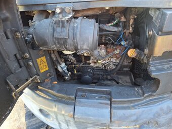 KOMATSU PC 50 MR - 2 - 17