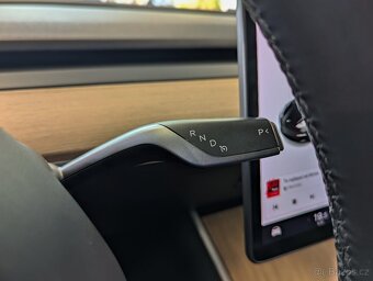 Tesla Model 3 STANDART RANGE PLUS, DPH - 17