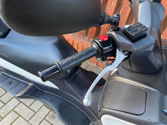 Suzuki Burgman 125 Nové v ČR - 17