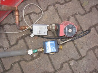 Prodám litinový kotel na olej 22-27  Kw - 17