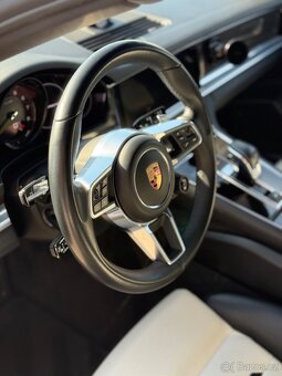 Porsche Panamera 4 E-Hybrid - 17