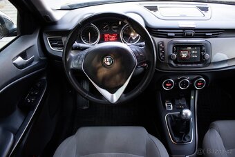 Alfa Romeo Giulietta 1.4T Distinctive - 17