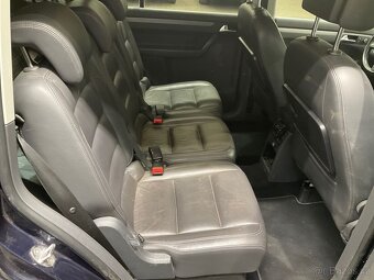 Volkswagen Touran III 2.0 Tdi 103 KW 4/2013 215 tkm BI-XENON - 17