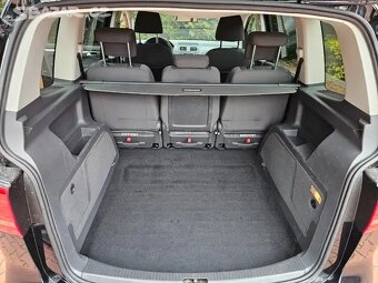 VW Touran 2.0 TDI 103W,1.Majitel,Highline,Xenon,Serviska. - 17