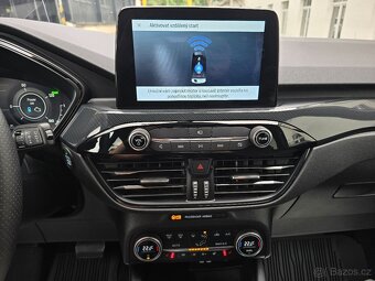 Ford KUGA 2,5 140kW 4x4 AWD ST-LINE 2021 ČR FullLED NAVI DPH - 17