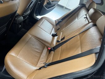 BMW X1 2.0d X-drive 130kw automat 9/2011 - nová STK a servis - 17