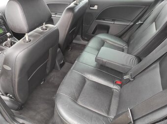 FORD MONDEO 2.5i V6 24V GHIA - 17