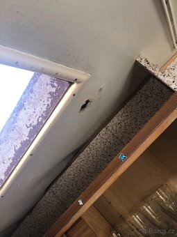 Karavan na pevné stání - 17