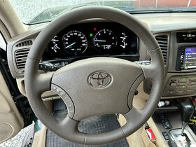 Toyota Land Cruiser VX 100 - 17