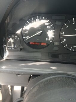 BMW E34 520i NOVÁ STK - 17