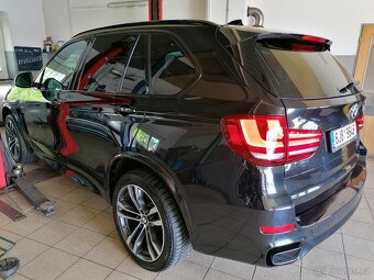 BMW X5 M50d NEBOURANO/NELAKOVANO, DPH-/rok 2015 - 17