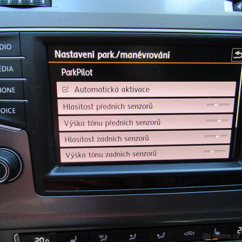 Volkswagen Golf VII 2,0TDi 110kw, R-LINE, 4MOTION, Lounge - 17