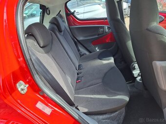 Toyota Aygo 1.0i 50KW Cool ,5 Dveří - 17