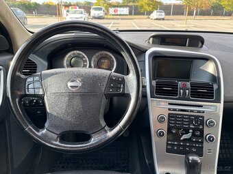 VOLVO XC60 T6 SUMMUM AWD, ACC, DYNAUDIO, NAVIGACE, KEYLESS - 17