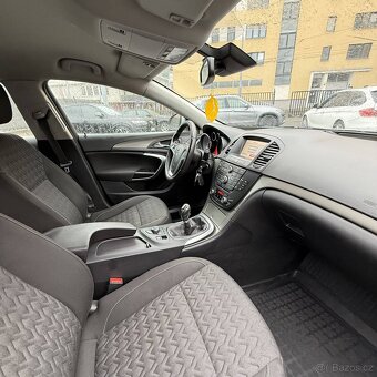 Opel Insignia 2.0 CDTi • 96 kW • 2013 • Kombi • BEZ KOROZE • - 17