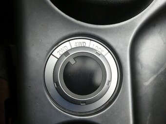 Peugeot 4007 2.2 HDI 7míst, 4x4, kůže - 17