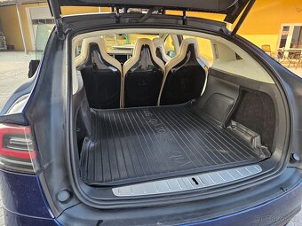 Prodám TESLA X 90D, 7 míst, 9/2016, nabíjení ZDARMA SC01 - 17