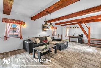Prodej dvou rodinných domů 336 m2 a 160 m2 s pozemkem 8014 m - 17