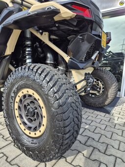 CAN-AM Maverick X3 X RC Turbo RR - 17